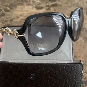 Gucci sun glasses